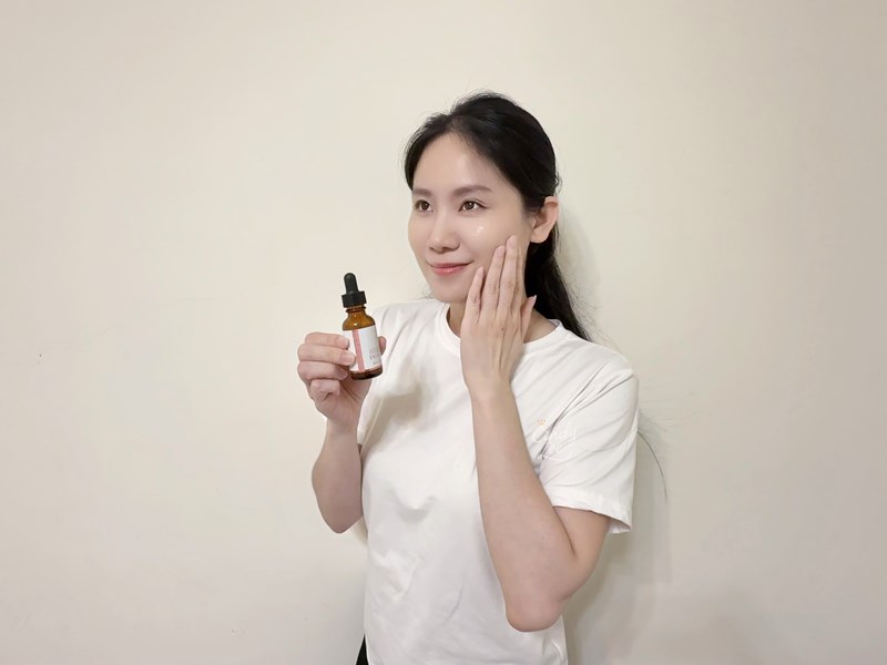 [保養]JS婕洛妮絲【液態三重酸煥膚精華】Cindy開箱